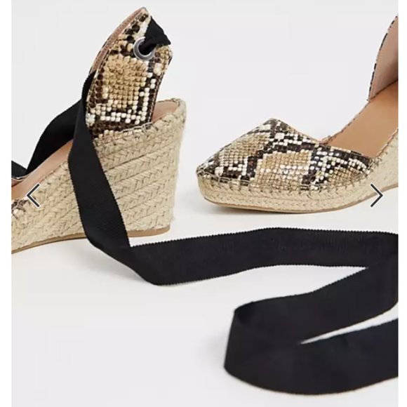 ASOS Design Espadrille Wedges in Snake Print - Picture 2 of 8